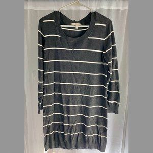 Banana Republic M charcoal gray and white striped long sleeved sweater dress